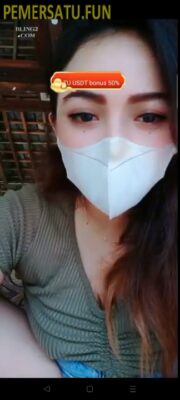 si_cantik_toge_omek_diluar_takut_ketahuan_orang_(new).mov