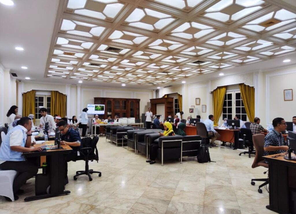 Wakil Presiden Gibran Rakabuming Raka Luncurkan Layanan Pengaduan Masyarakat "Lapor Mas Wapres" 2 gibran rakabuming raka knUp large